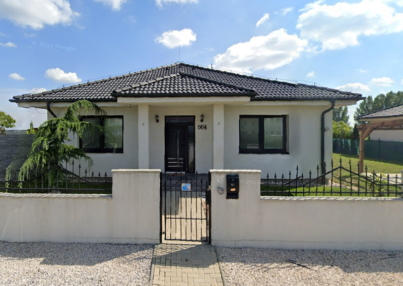 Predaný 4 izbový bungalov s pozemkom 663 m2 v obci Vydrany