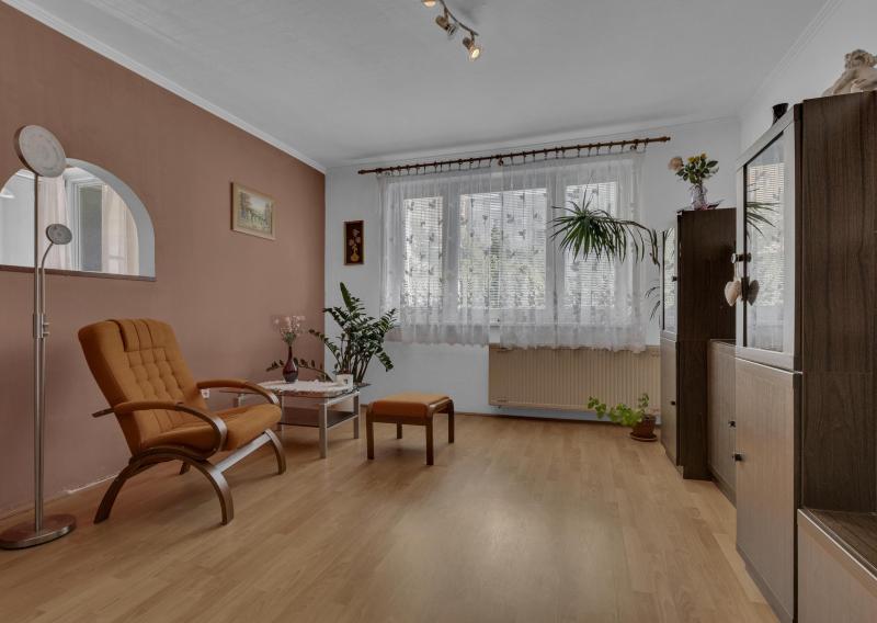 PREDANÉ 2-izb. byt, I. Bukovčana, 52m2, balkón, BA-DNV