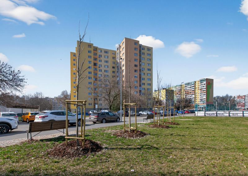 PREDANÉ 3-izb byt Markova-Petržalka, možnosť zmeny na 4-izb