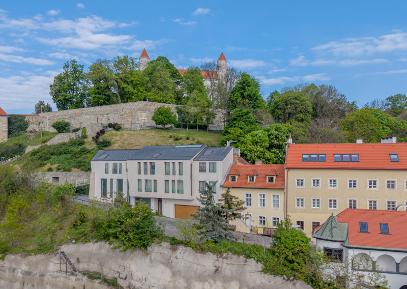 Bývanie s pečaťou histórie: Barokový meštiansky dom priamo pod Bratislavským hradom
