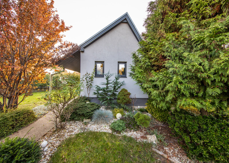 NA PREDAJ: záhrada 720 m2 s chatkou, Mokráň záhon